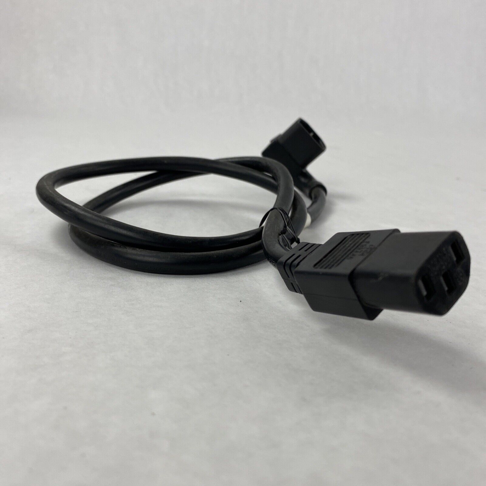 Sun IEC320-Sheet E to IEC320-C13 Rev.50 1m Black Cable 180-2082-01 Extension