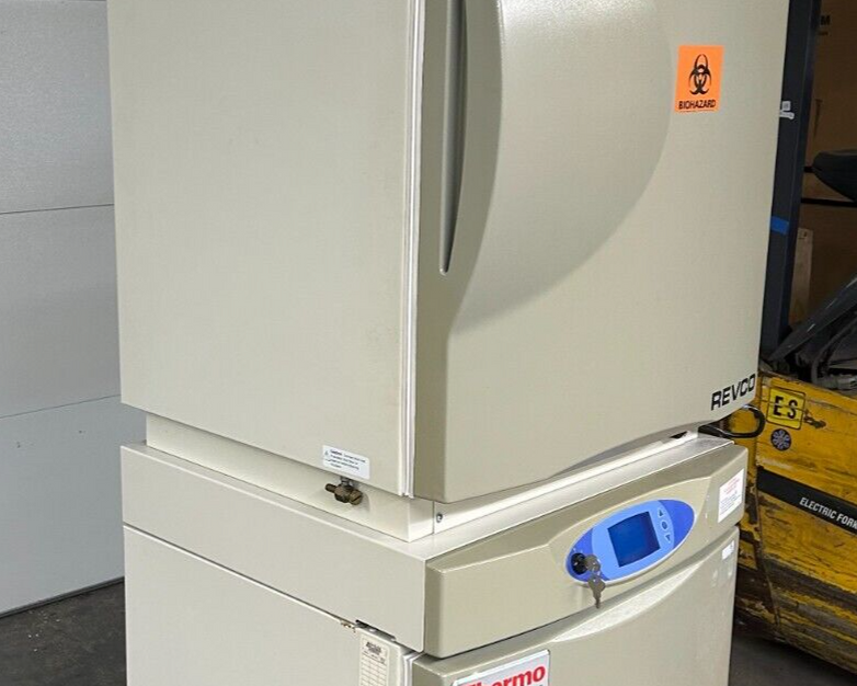 Thermo Scientific Revco CO2 Incubator Stacked RC03000D