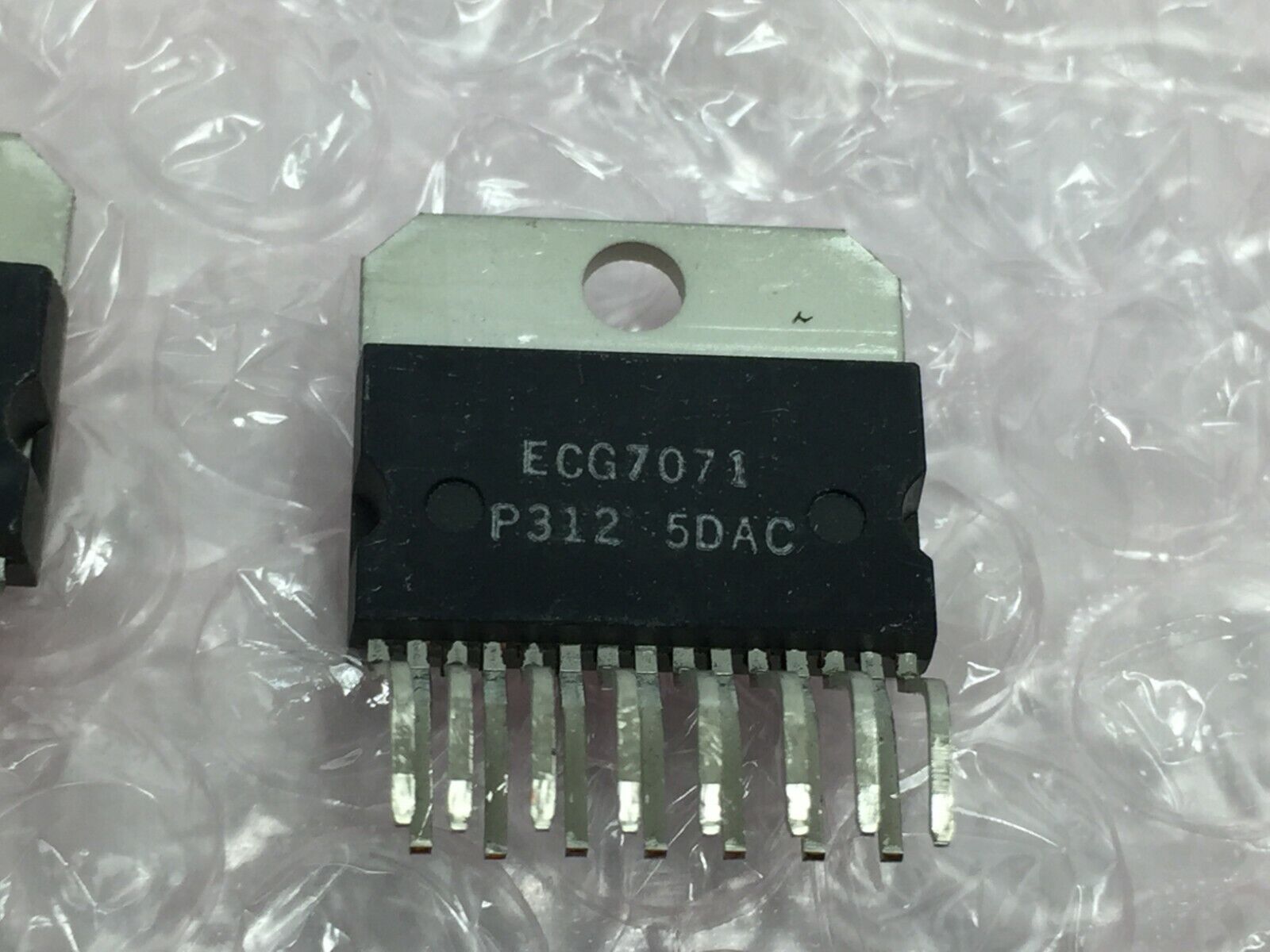 Sylvania ECG7071  Integrated Circuits   Lot of 2  NOS