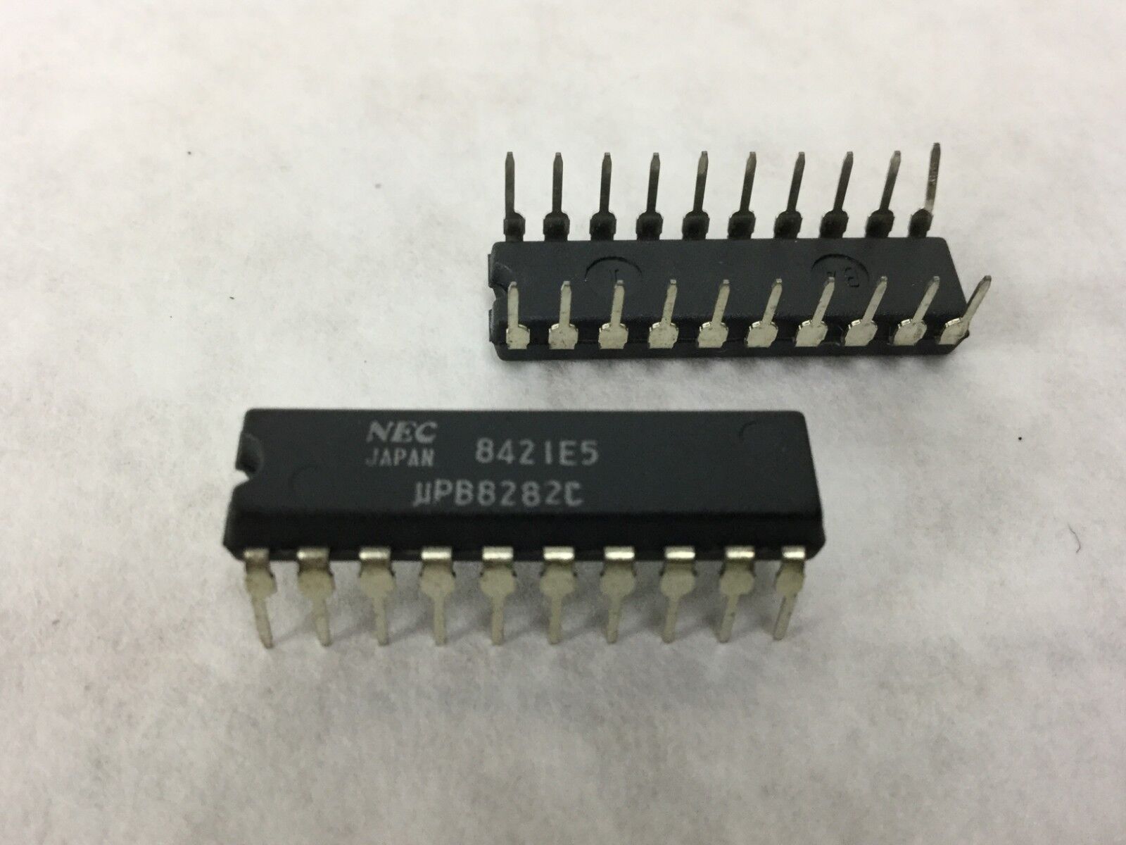 NEC  8421E5 Transistor  20 Pin Dip   Lot of 4  NEW