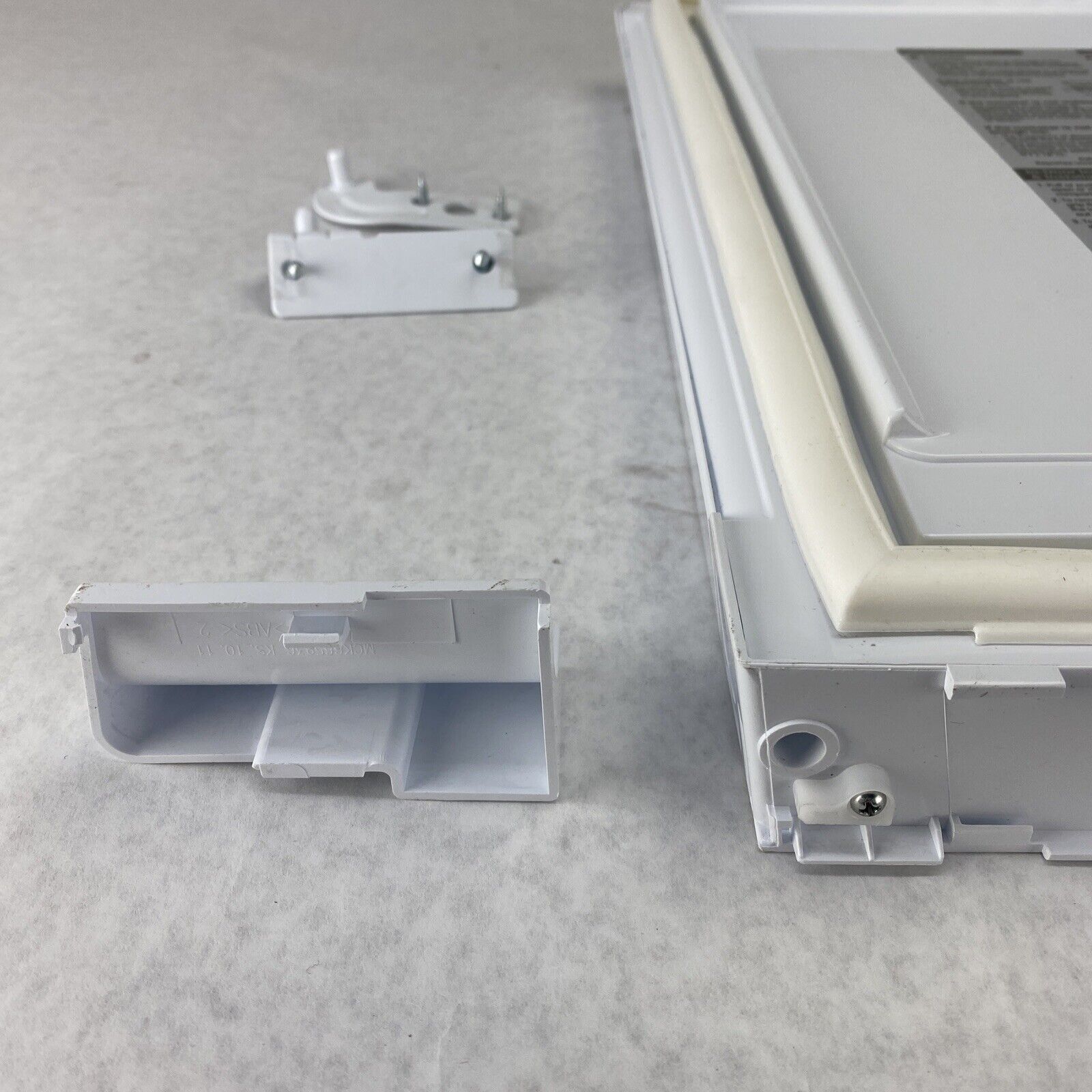 LG MEZ46896210 Kenmore refrigerator Slim In-Door B3-1 WITH mounting HARDWARE