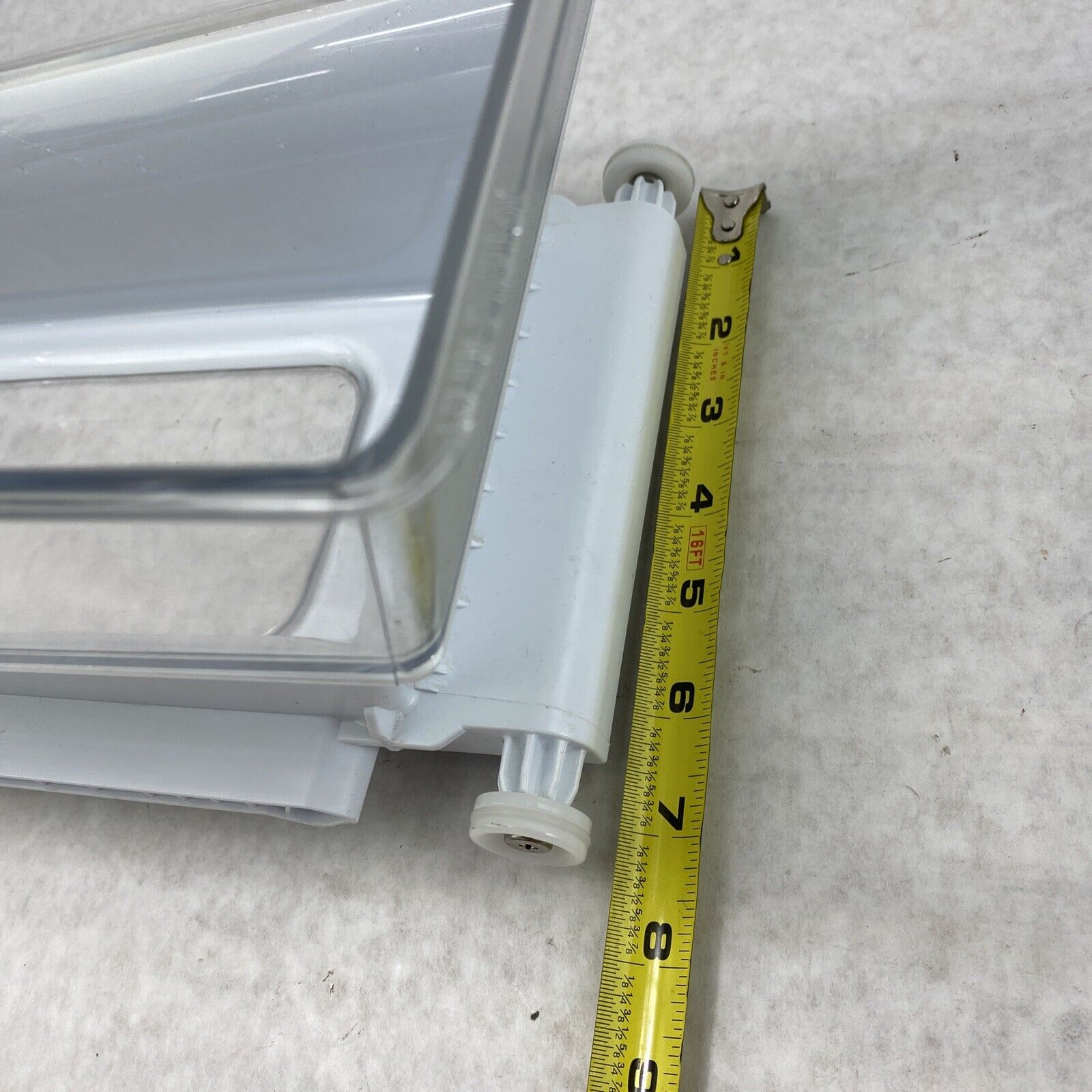 LG refrigerator center shelf middle smaller Crisper Drawer MCK665657 MJS622131