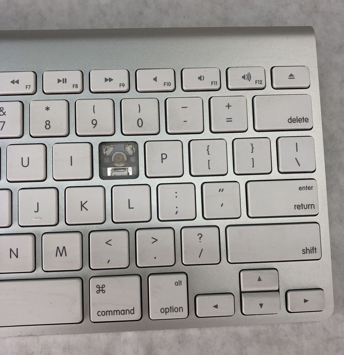 Apple A1314 Wireless Keyboard Missing (O) Key