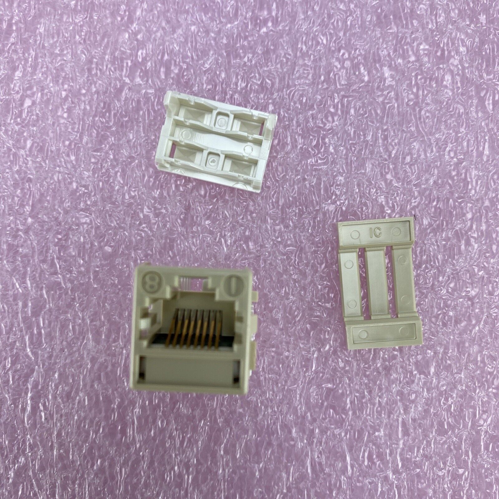 Lot( 2 ) Commscope 108232737 Ivory MPS100E-246 RJ45 CAT 5e U/utp Information