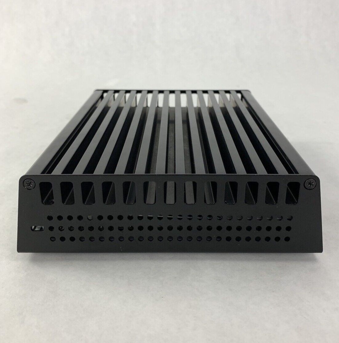 Wincor Nixdorf BEETLE M1350 POS System Celeron 4305 UE 2.0 GHz 8 GB No OS No HDD