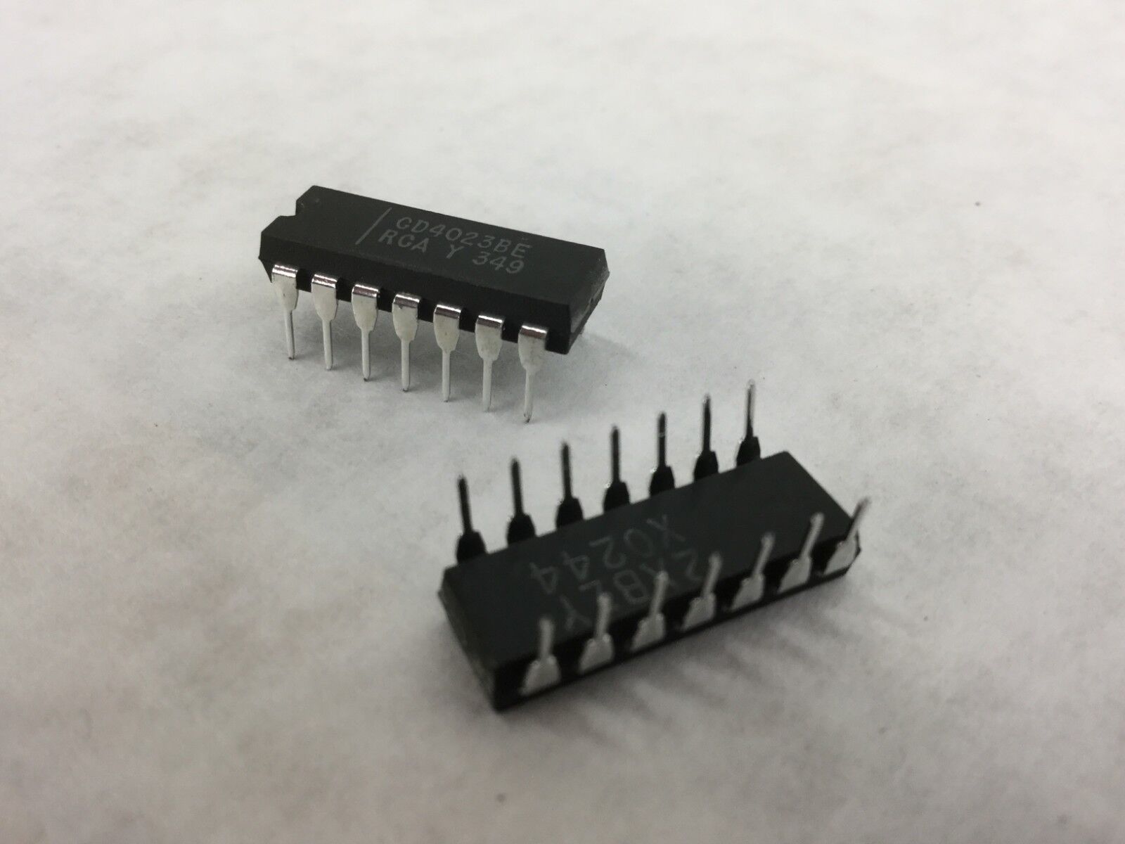 Genuine RCA CD4023BE  Integrated Circuit  14 Pin  Lot of 24