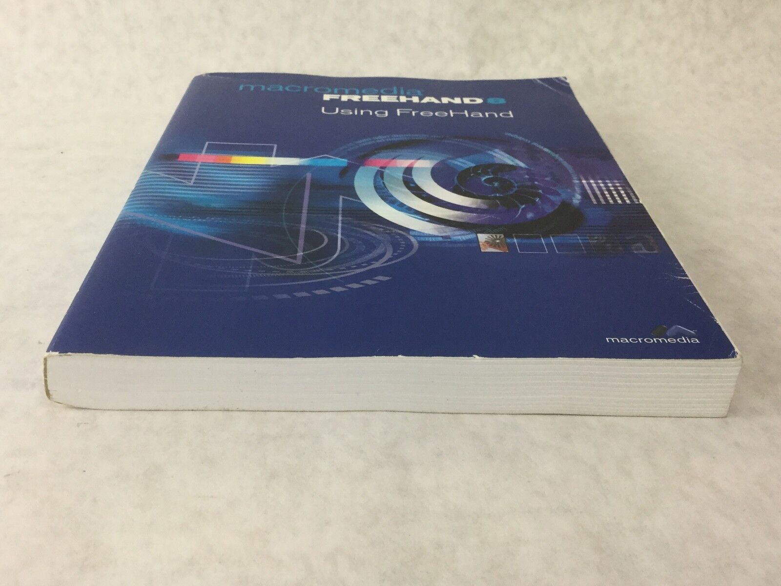 Macromedia Freehand 8 Using Freehand Softcover