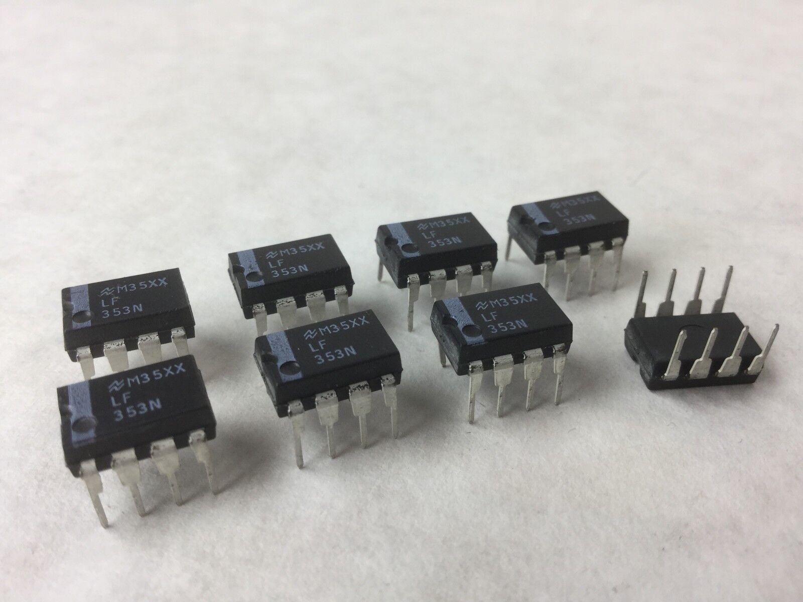 M35XX, 353N, 8 Pin Dip Circuit (Lot of 8)