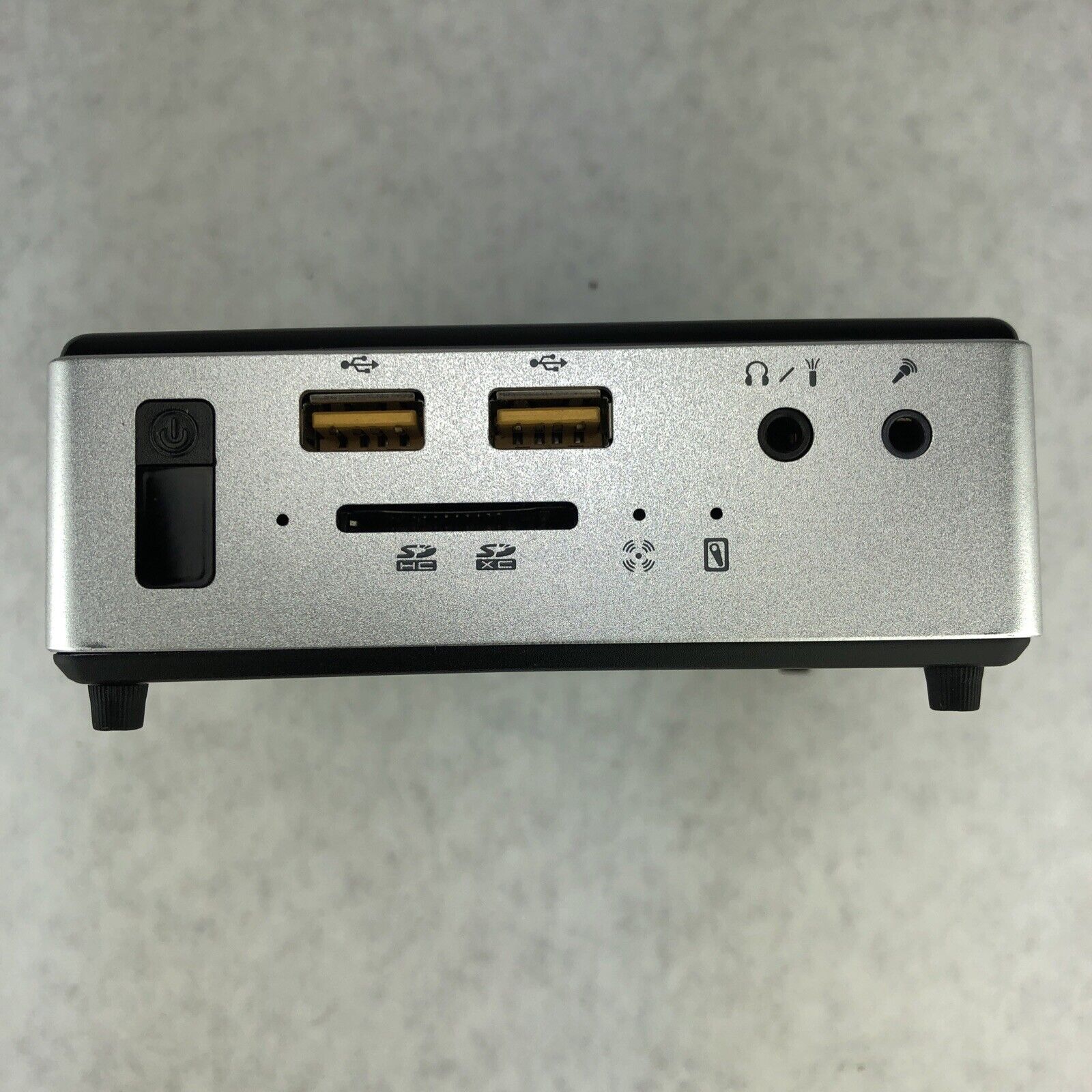ZOTAC ZBOX-MI521NXS-U Mini i3-4030U 1.90GHz 4GB RAM WiFi No SSD No AC Adapter