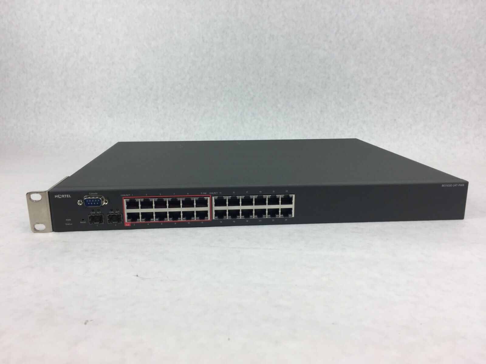 Nortel BES1020-24T-PWR Business Ethernet Switch  Managed   Includes Power Cord