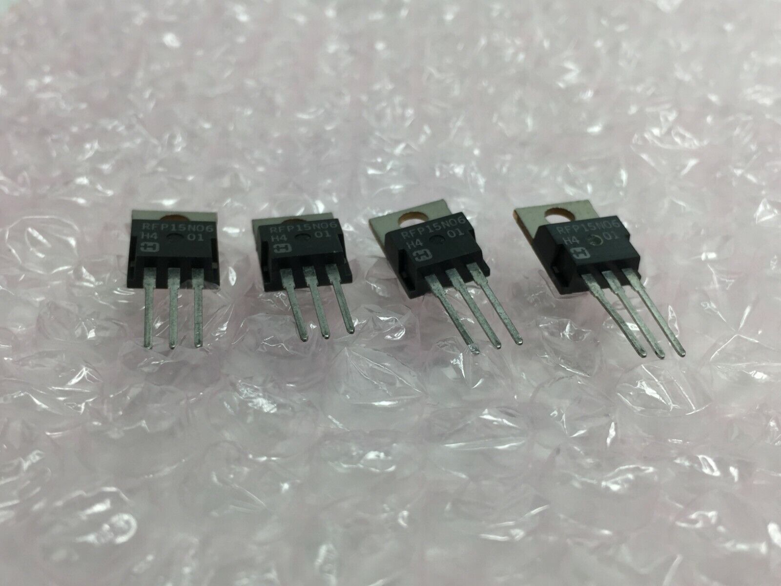 Harris RFP15N06 MOSFET Transistors   Lot of 4   NOS