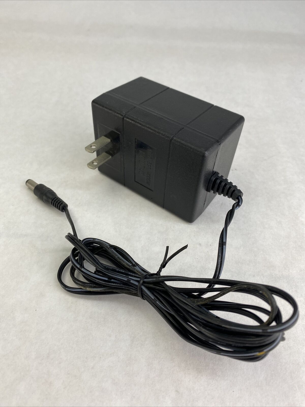 CUI Stack DPD120100-P5 Power Adapter 48-12-1000D 12VDC 1000mA