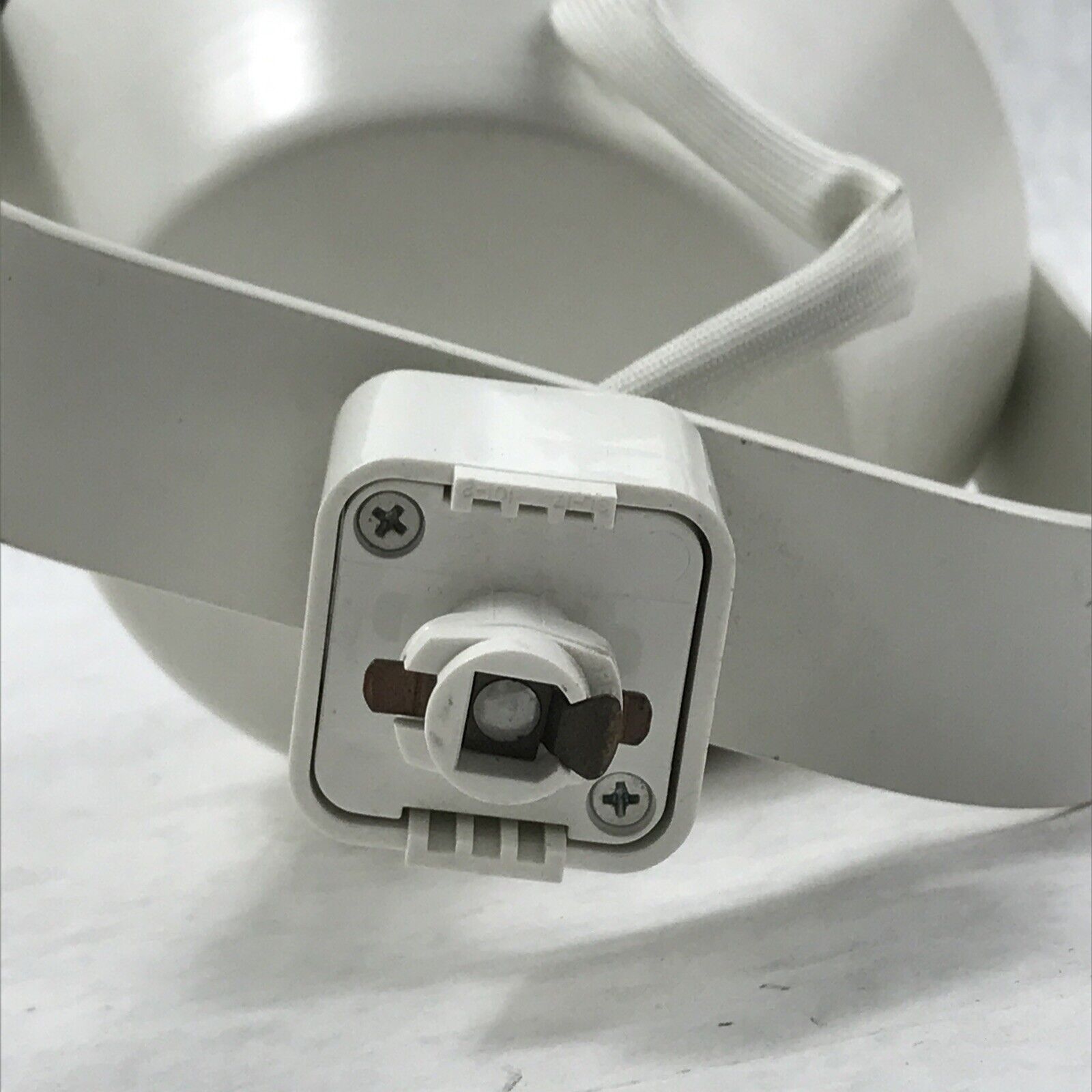 Cooper Lighting L-3750-X Halo 2 L702 Trac Lamp Holder Light Fixture White