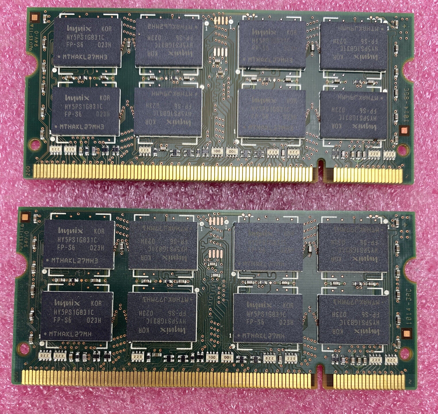 Lot( 2 ) 2GB Hynix HYMP125S64CP8-S6 PC2-6400 800MHz SO-DIMM DDR2