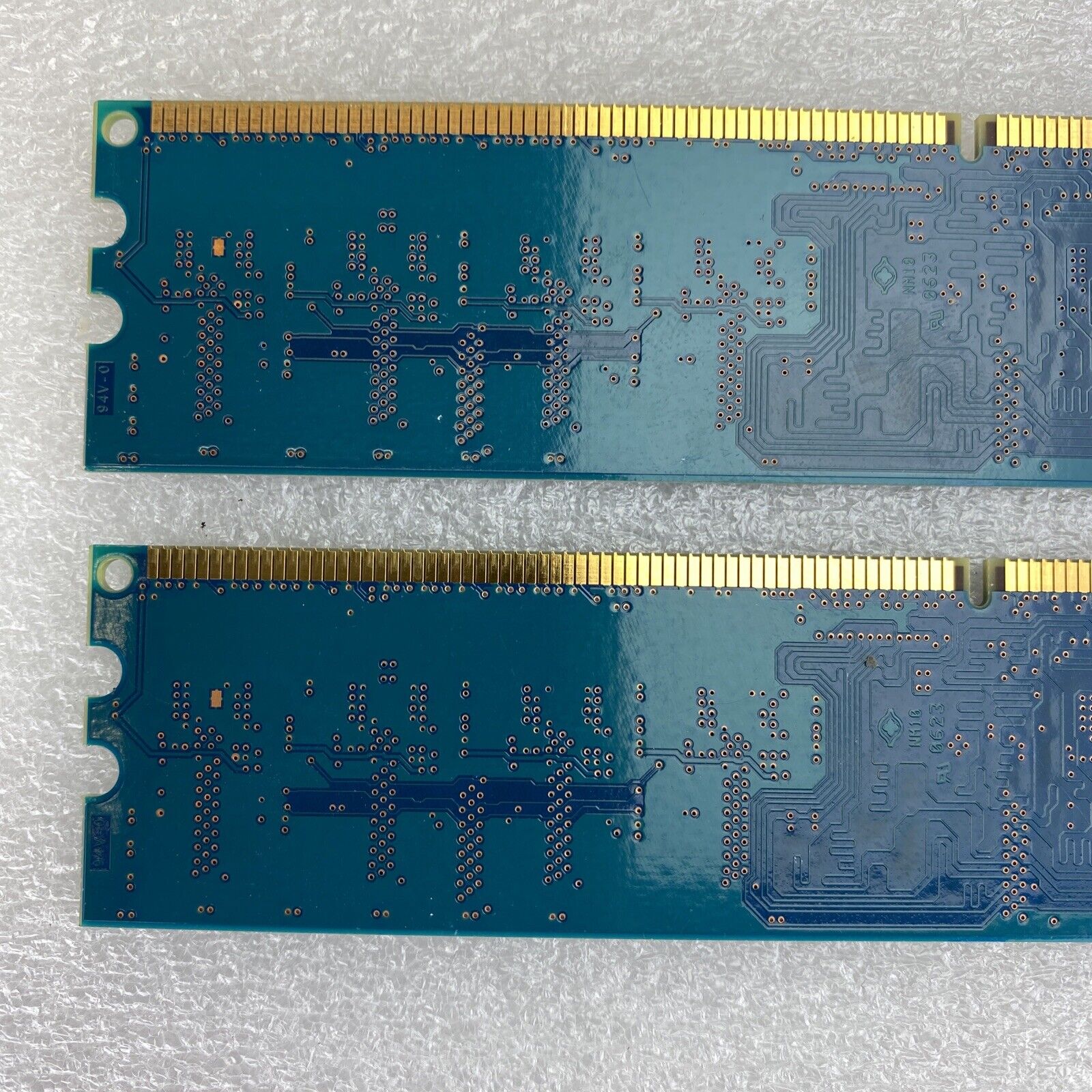 2x 512MB Nanya NT512T64U88B0BY-3C 1Rx8 PC2-5300U-555 667MHz DDR2 memory RAM