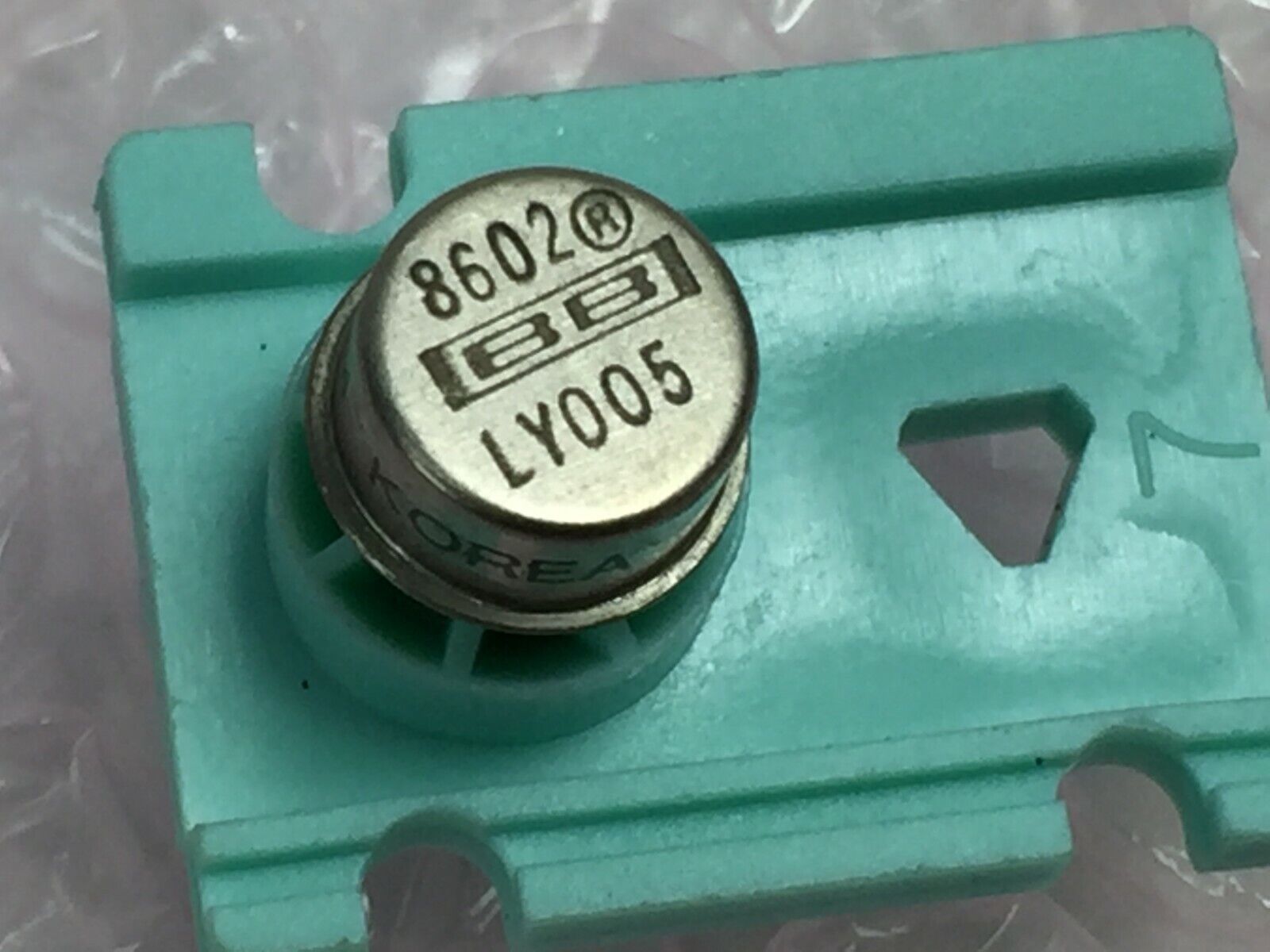 BB LY005 Integrated Circuit  NOS
