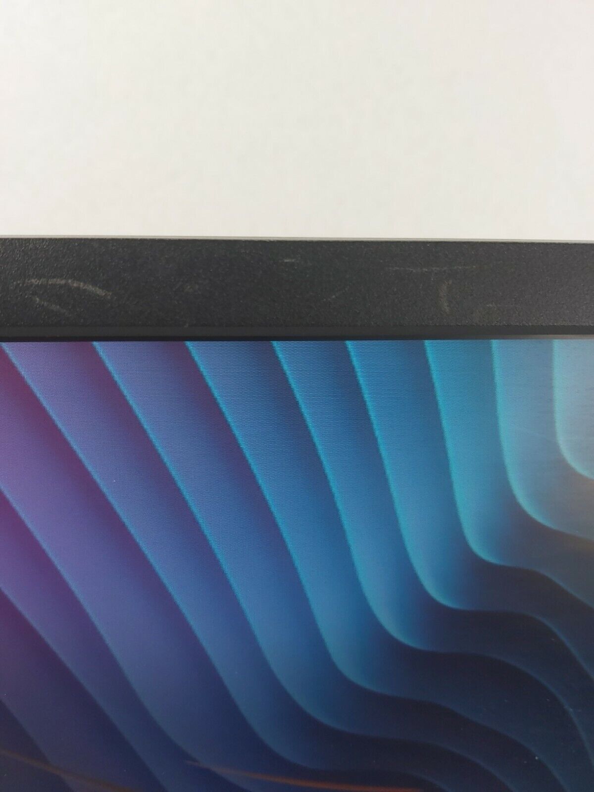 Professional P2312H - LCD-Display - TFT used Grade C