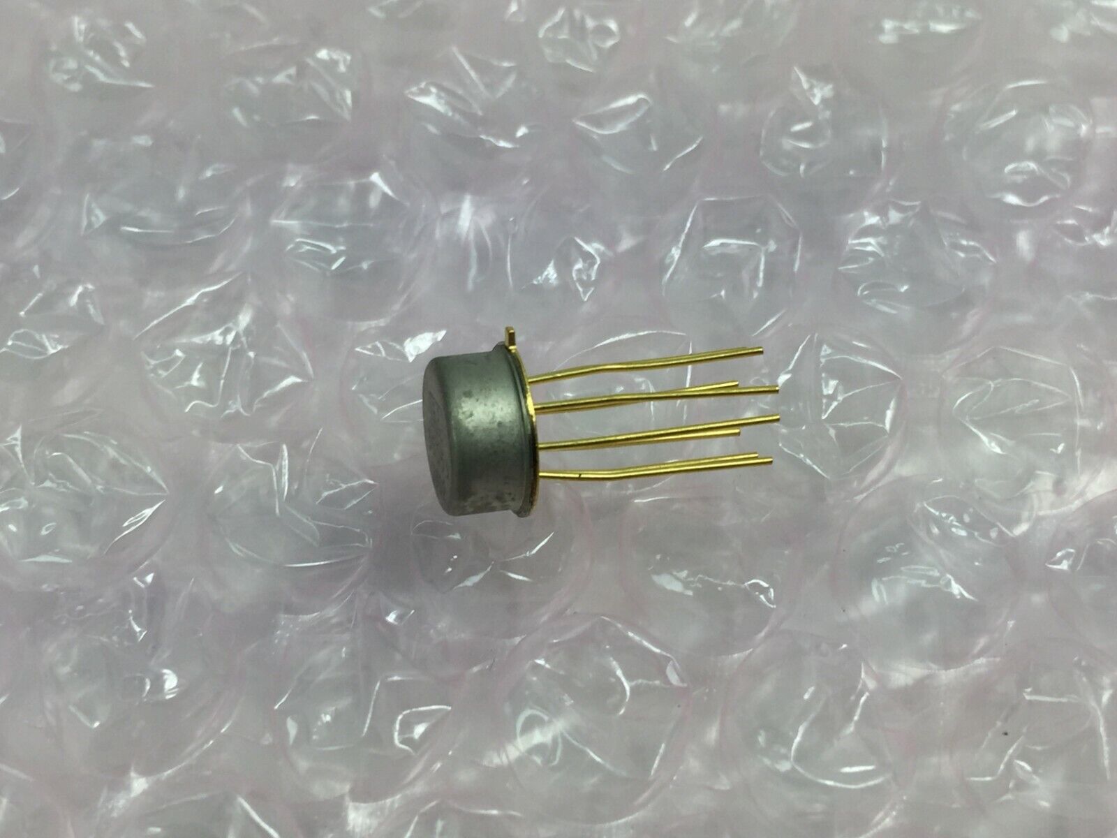 BB 3505J  Gold Integrated Circuit  NOS