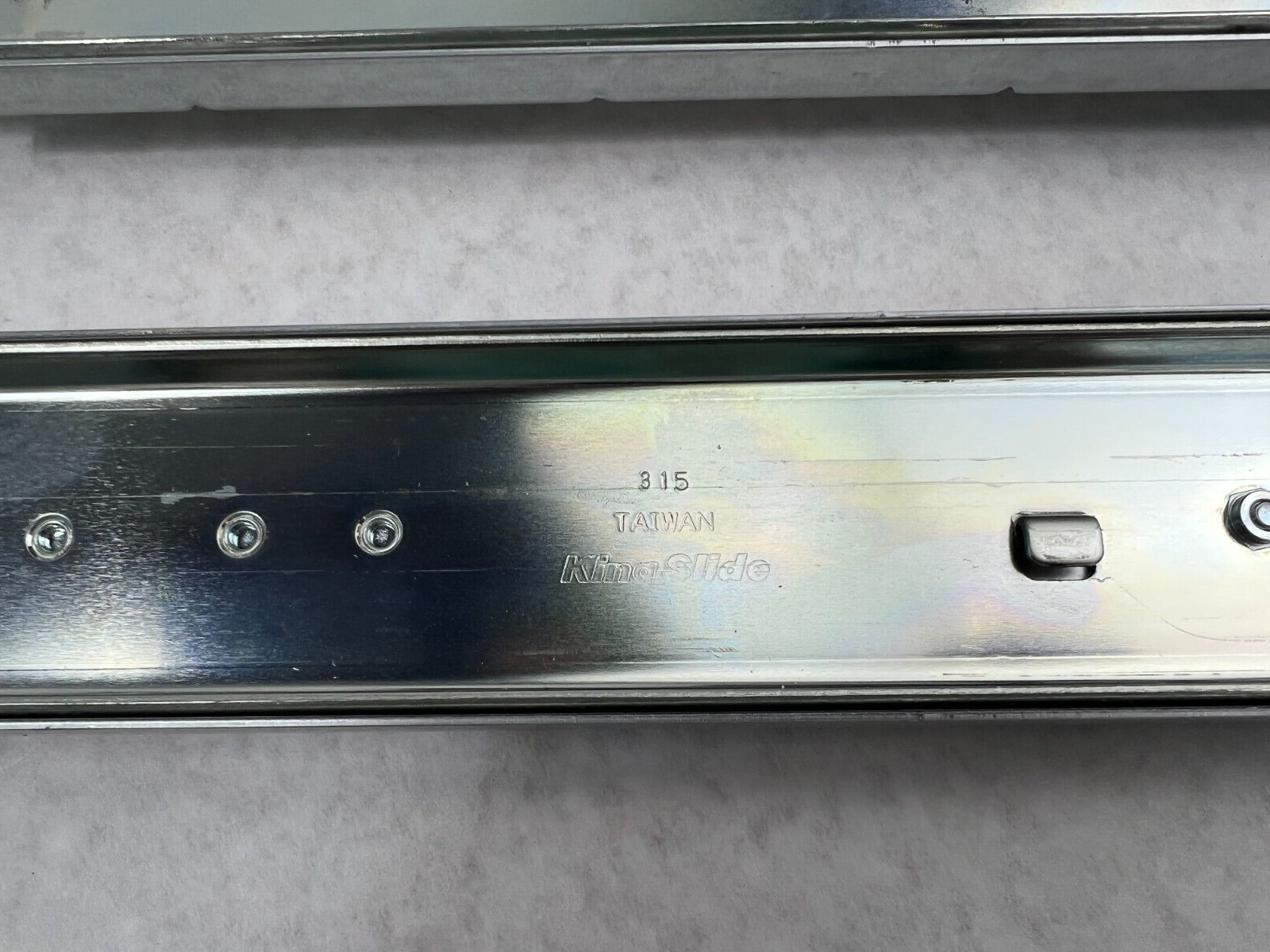 Kingslide 374518 2u-4u 30" Rails US6851773 Outers Only
