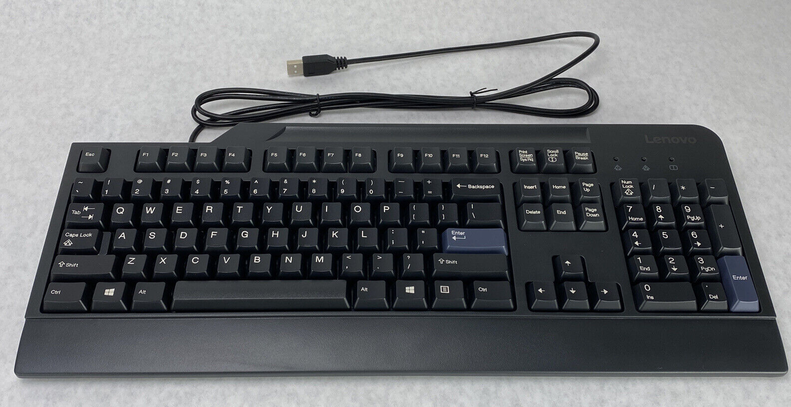 Lenovo 00XH537 KU-0225 Wired USB Clacky Keyboard Black w/ Blue Enter Key NOS