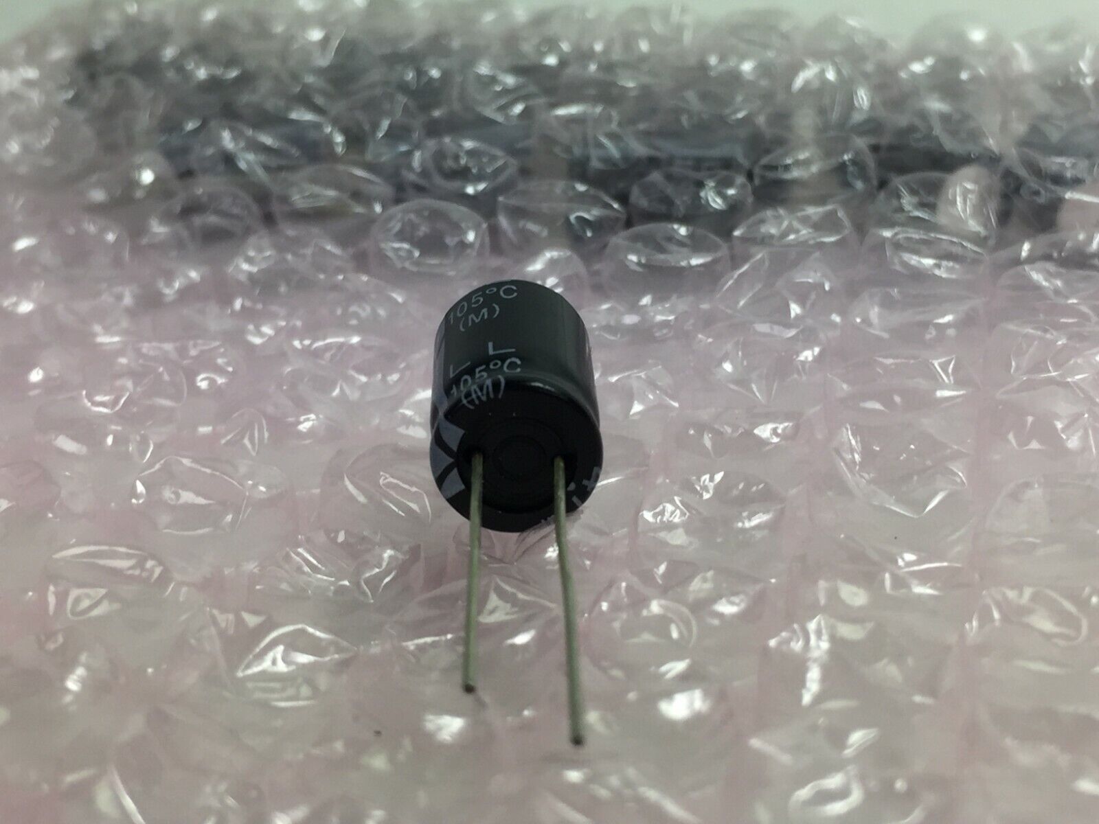 (18) 100 V  47uF  Capacitor   Lot of 18   NOS
