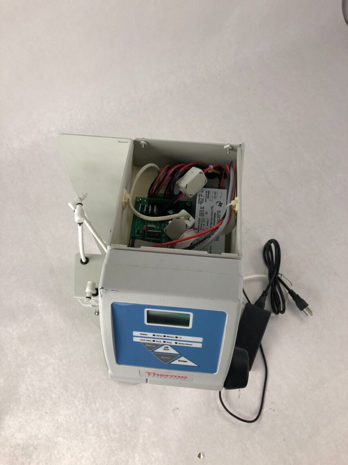 Thermo Scientific Smart2Pure 12 UV Water Purification System