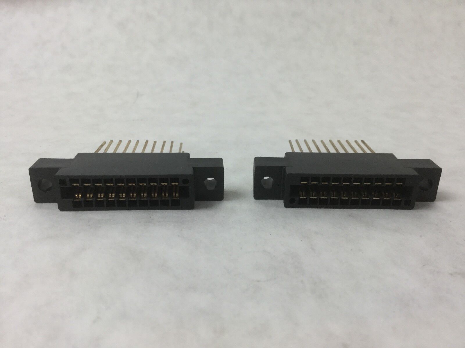 Texas H425111-10 Connector Receptacle, (Lot of 2)