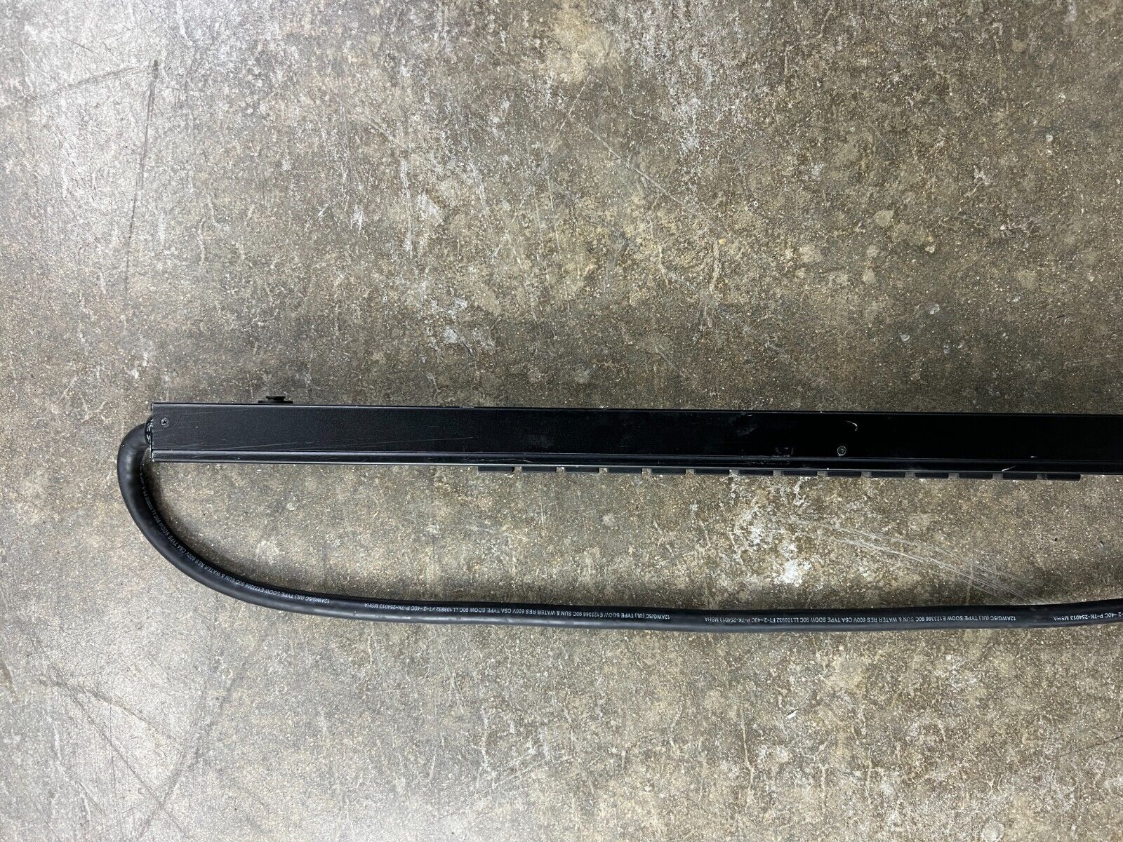 APC AP7862 Metered Server Rack PDU 120/208V 16A 42 Outlets
