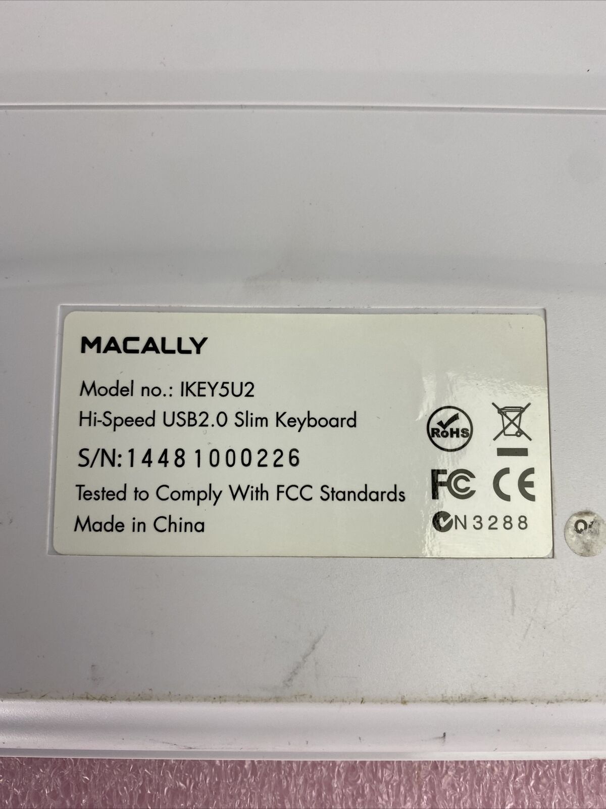 Macally iKEY5U2 White Wired USB Keyboard for Mac & PC Media Buttons USB Ports
