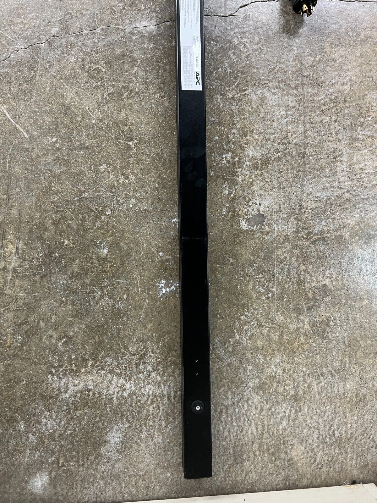 APC AP7862 Metered Server Rack PDU 120/208V 16A 42 Outlets