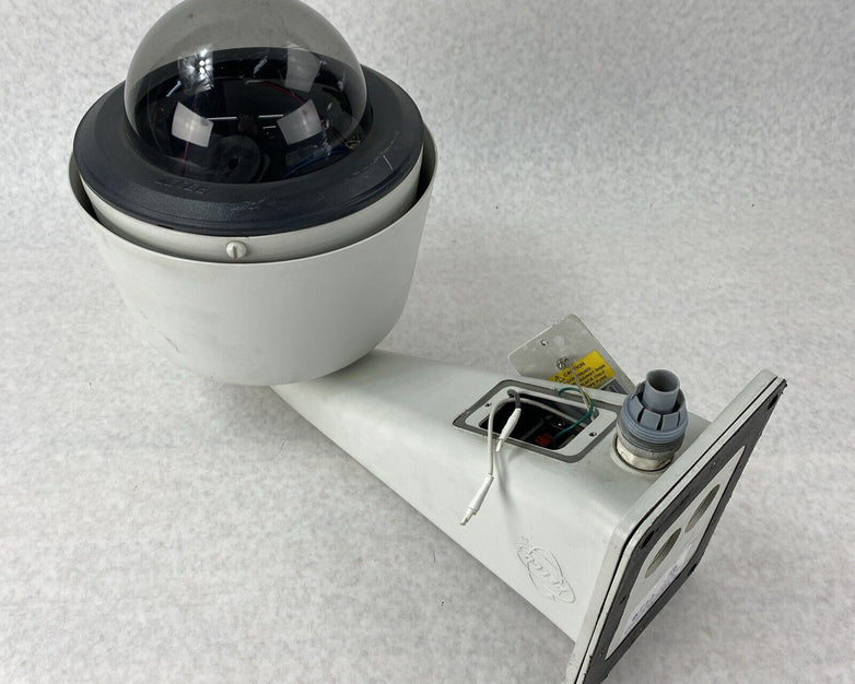 Pelco DF5-PG-E0 Outdoor Pendant Tinted Camera Dome w/ Wall Mount and Components