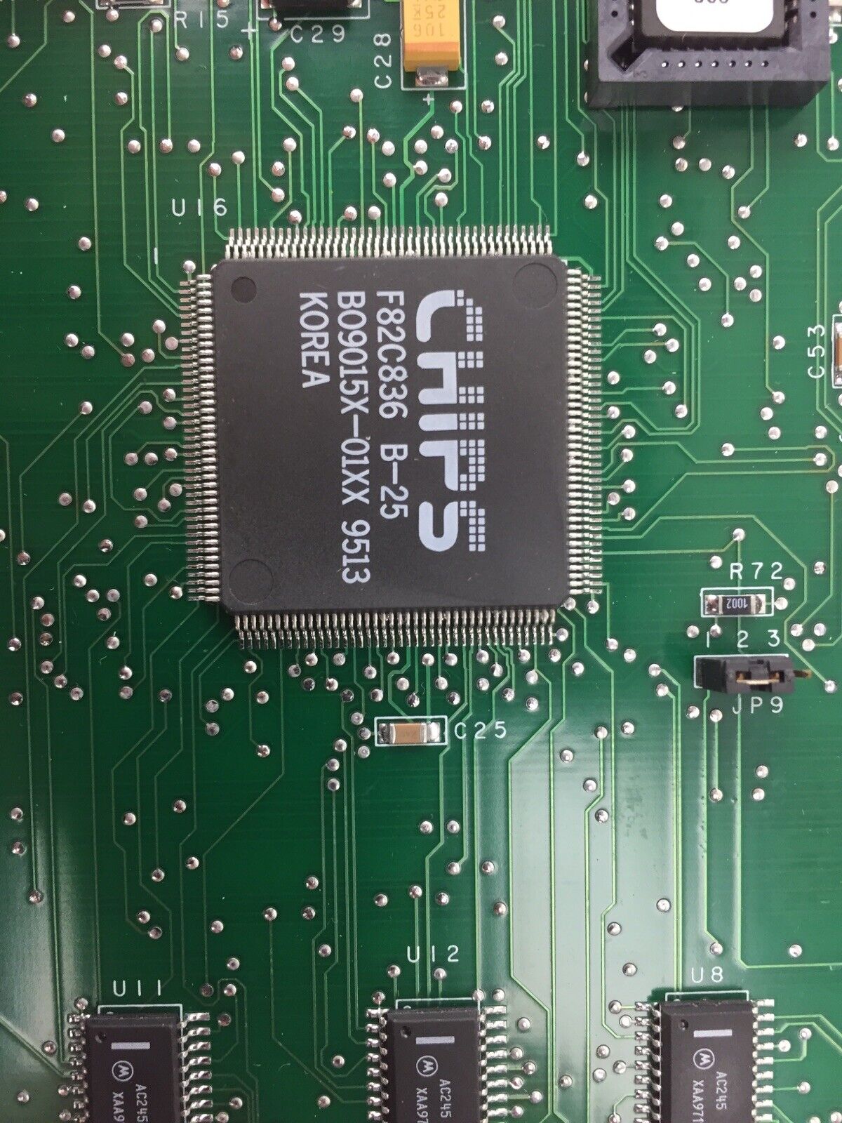 Circuit Board - Chips B0915X-01XX 9513 F82C836 - 609249 - Untested
