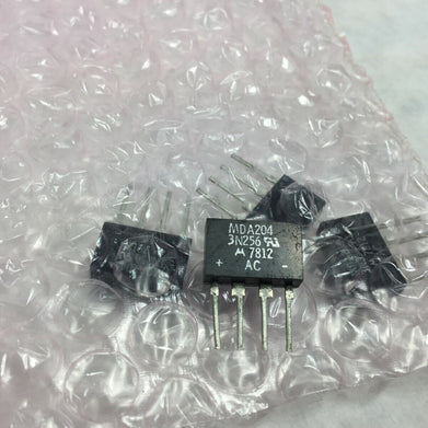 Motorola MDA2043N256 Integrated Circuit      Lot of 4   NOS