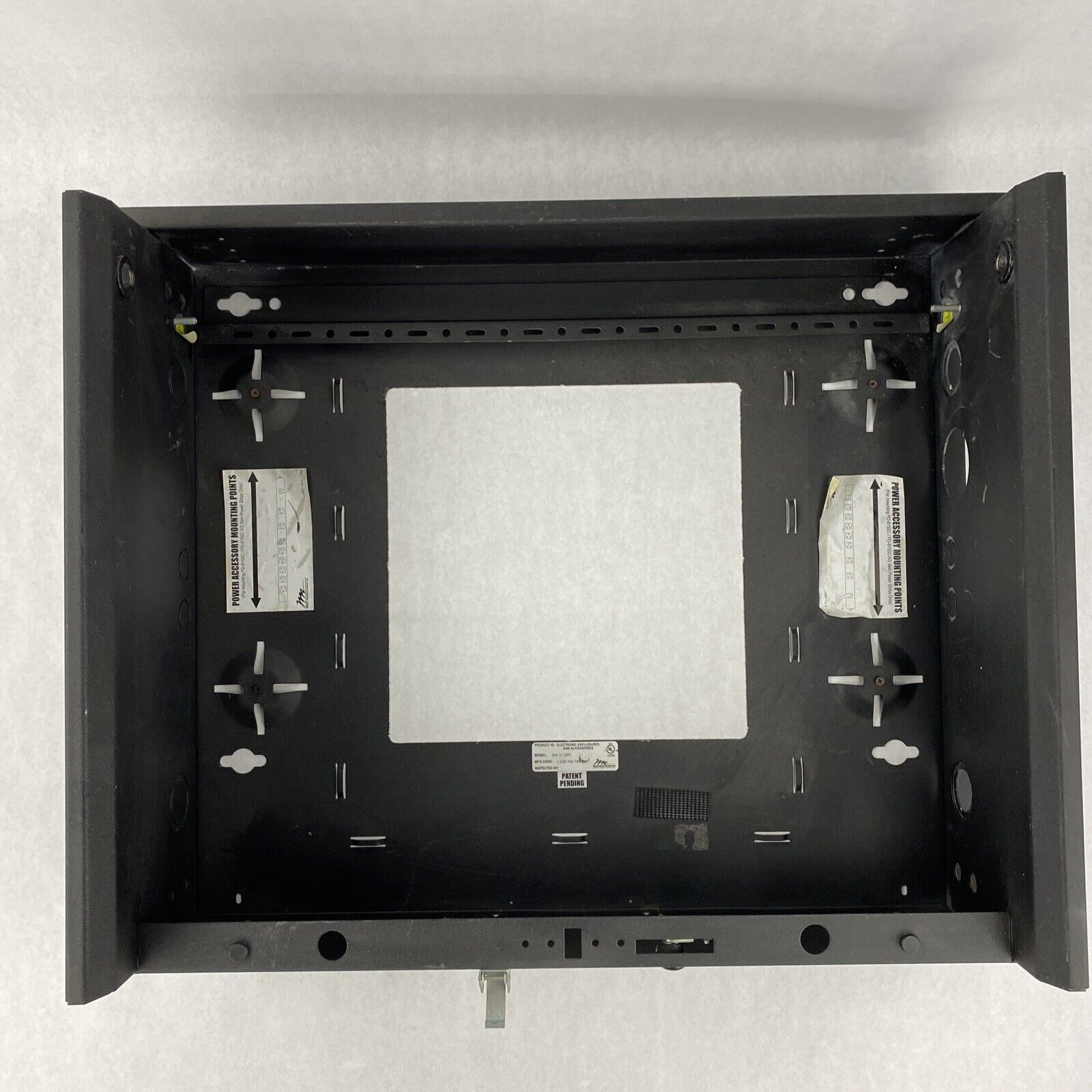 Middle Atlantic DWR-12-26PD DWR Series Pivoting Wall Rack