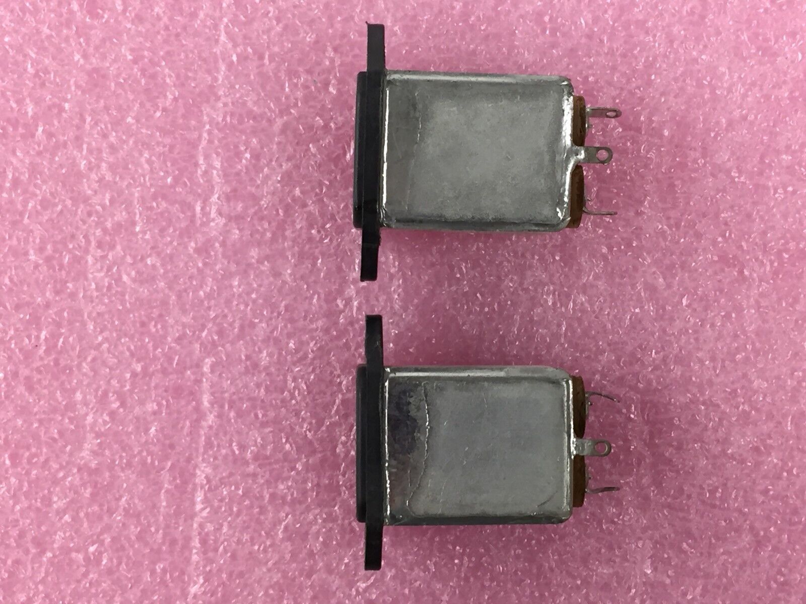 Corcom 560-7 550-1 625 0/075/21 Power Plug Lot of 2