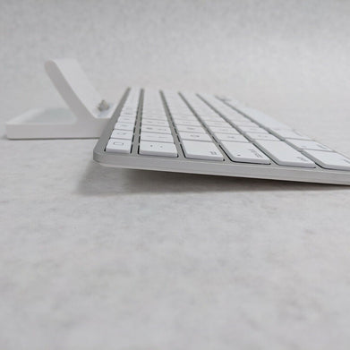 Apple iPad Keyboard Dock A1359 30-Pin 1st, 2nd Generation iPad Accessory