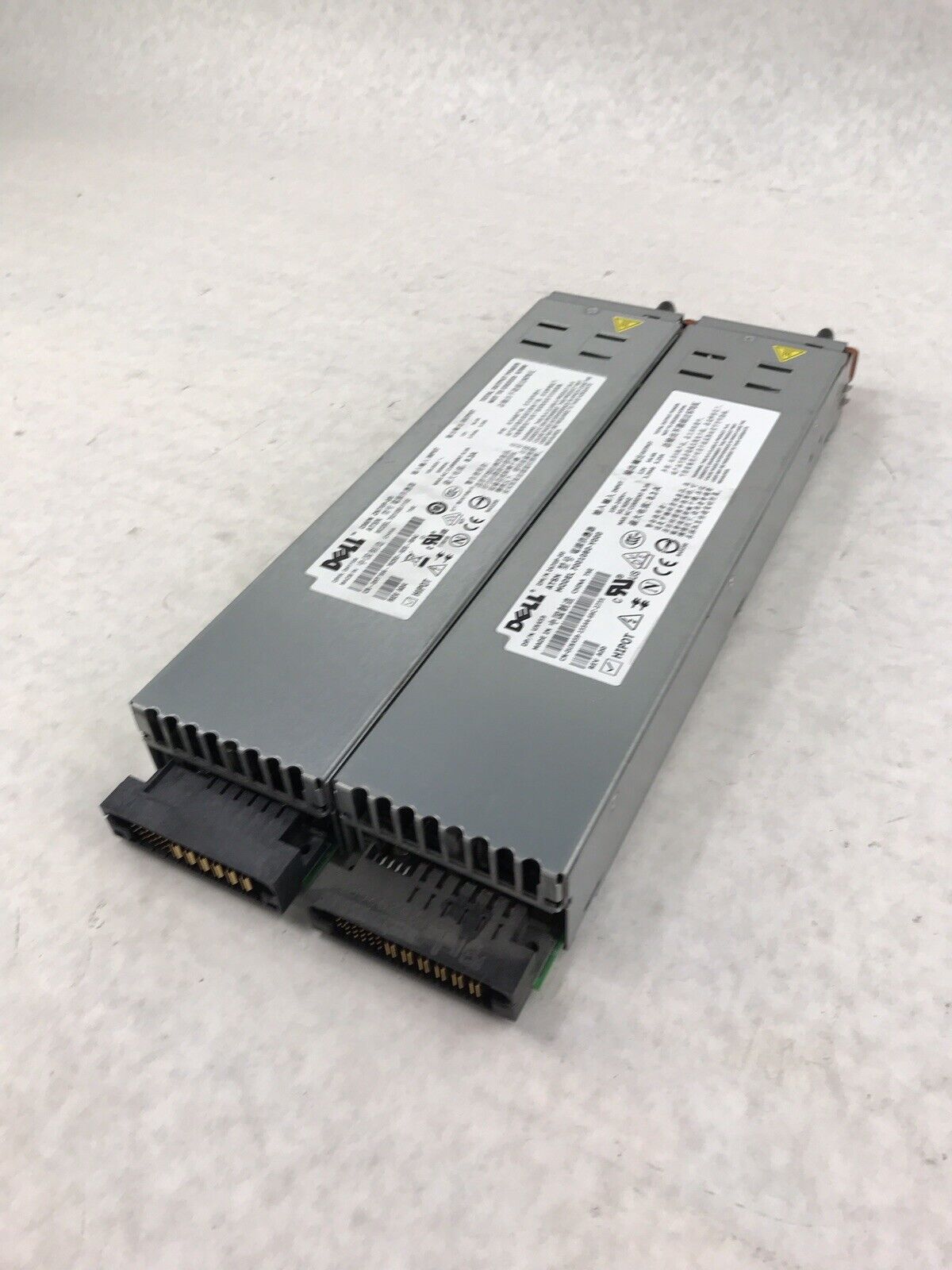 (Lot of 2) Dell Z670P-00 0HY1 670 Watt server power supply 7001080-Y100