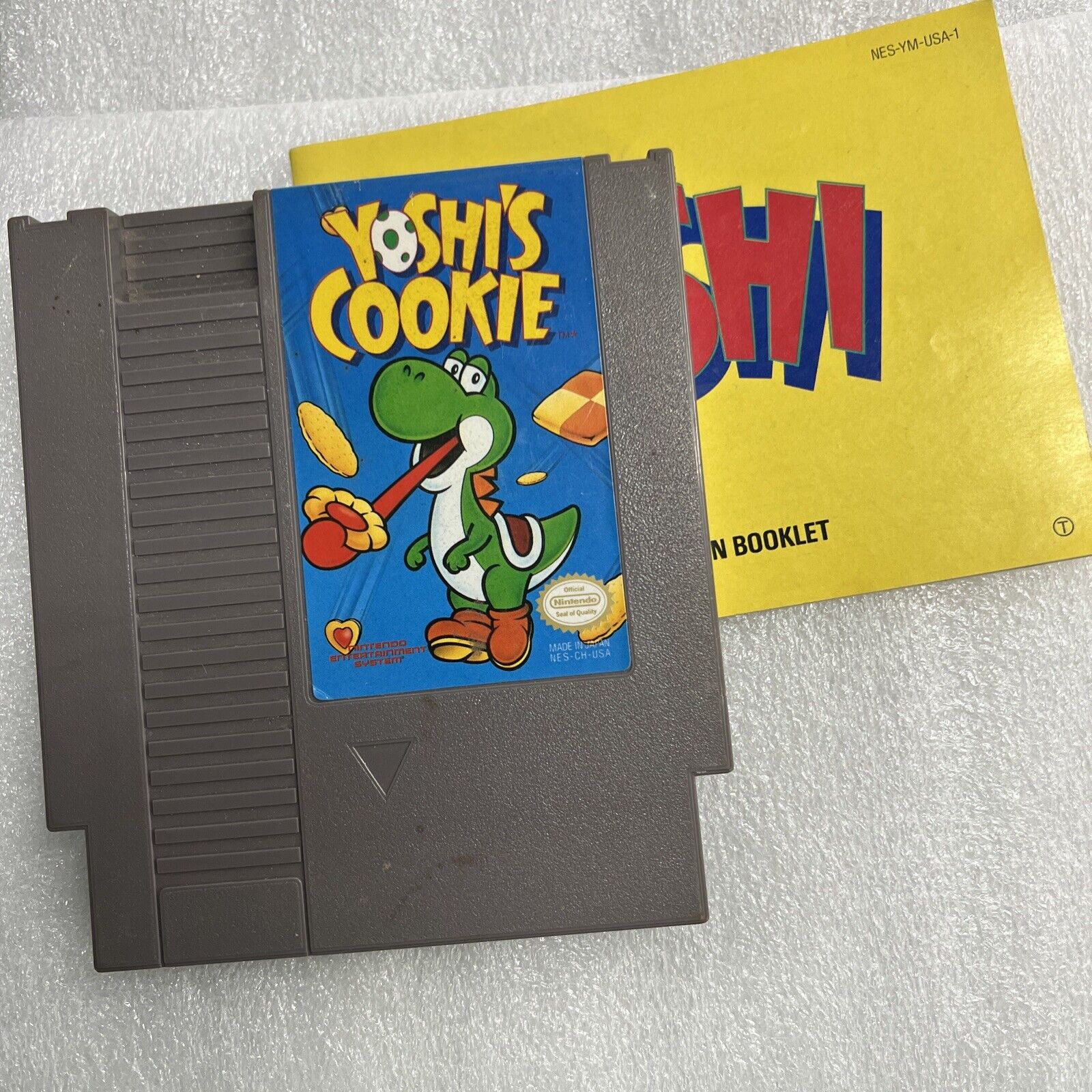 Vintage NES Yoshi's Cookie Nintendo Entertainment System1993 Video Game w/ Book