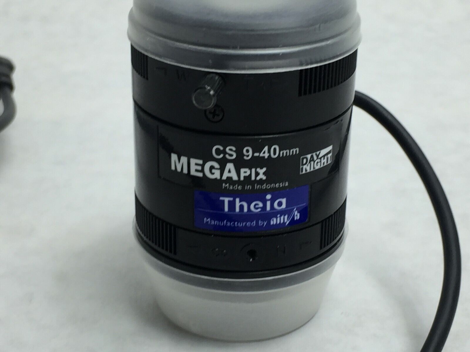 Theia CS 9-40mm MegaPIX Day/Night  w/ Lens Cover-shows in pictures