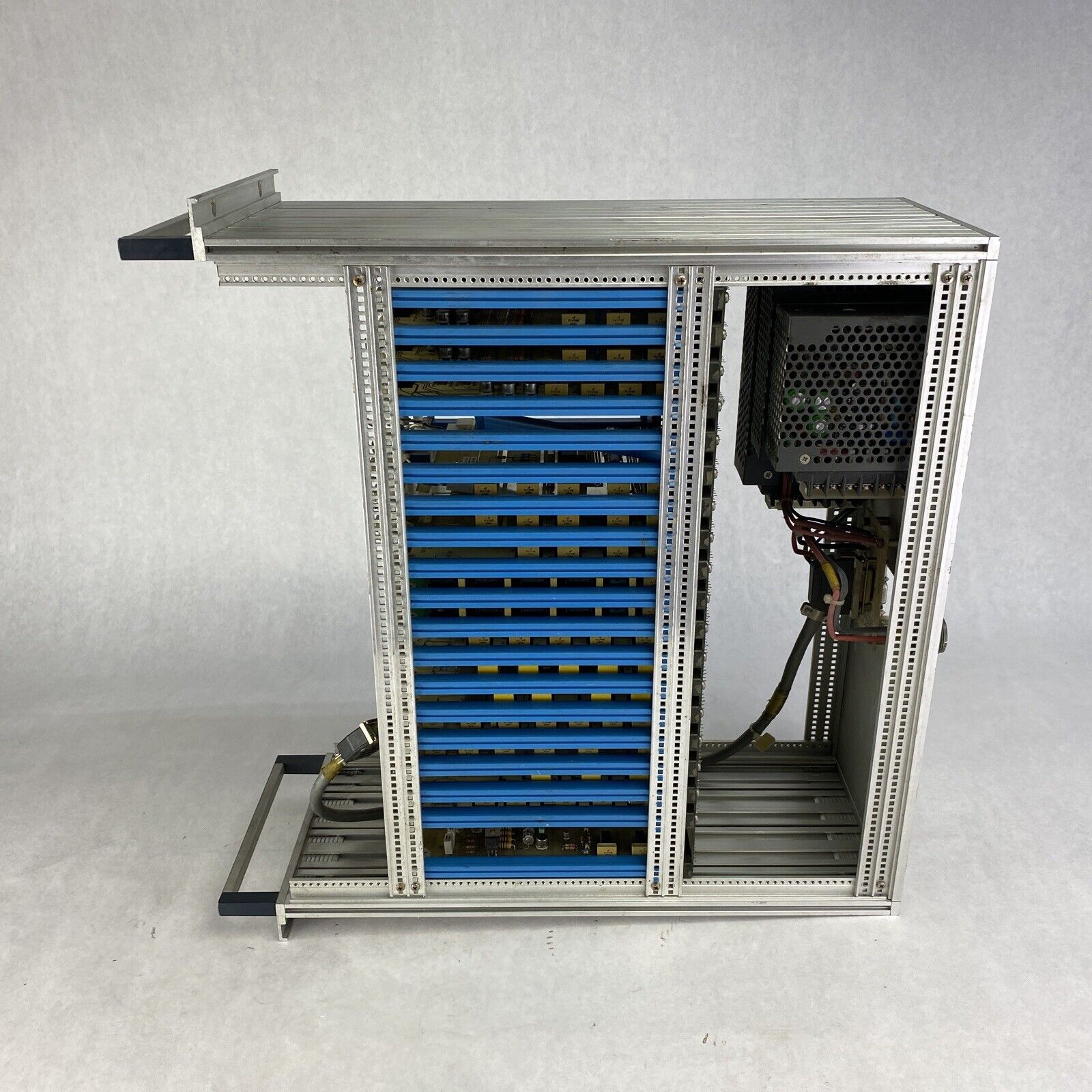 Sharnoa Computer R-741 Rack Mount 220VAC -Parts or Repair