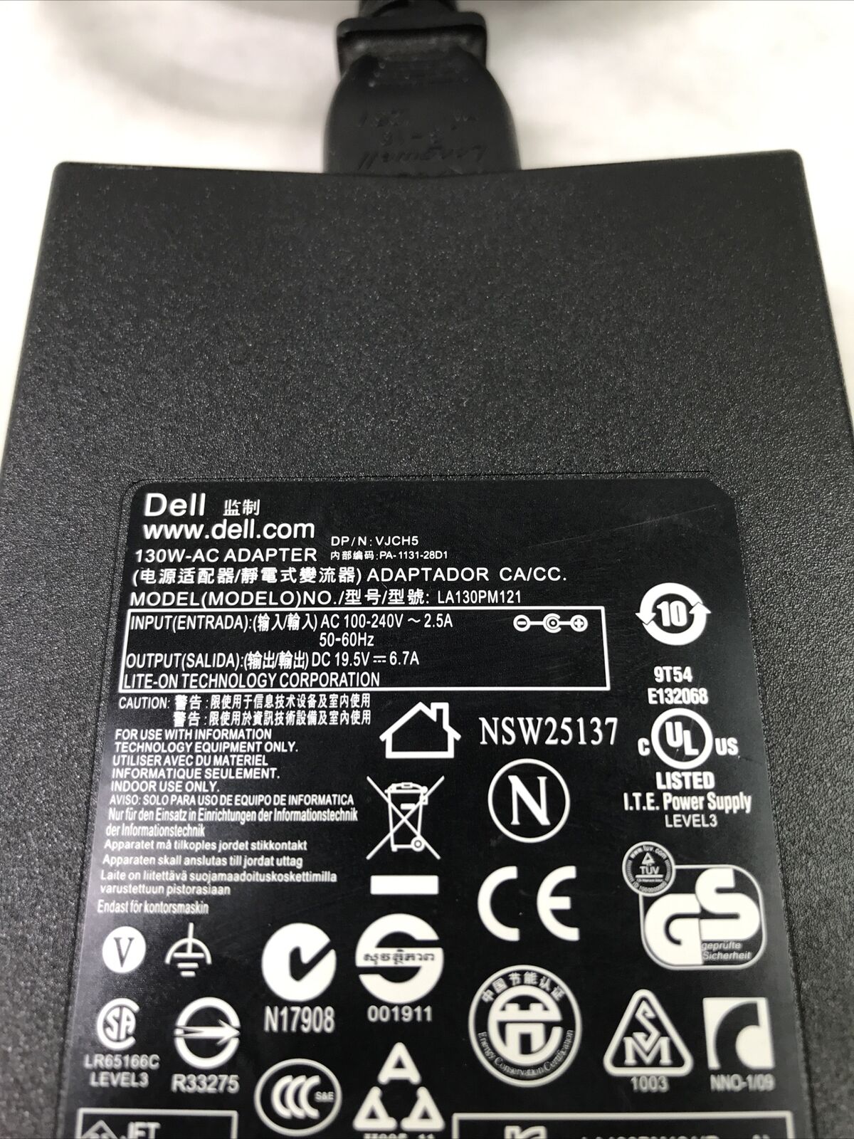 Dell VJCH5 Laptop Charger 240V 60Hz 6.7A  AC Adapter