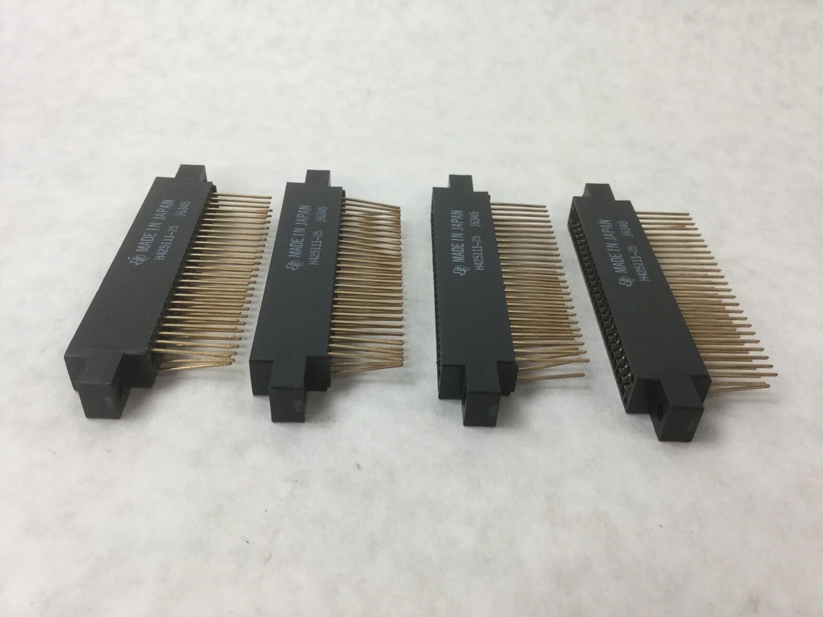Texas H425111-25 (J6345) Connector Receptacle, (Lot of 4)