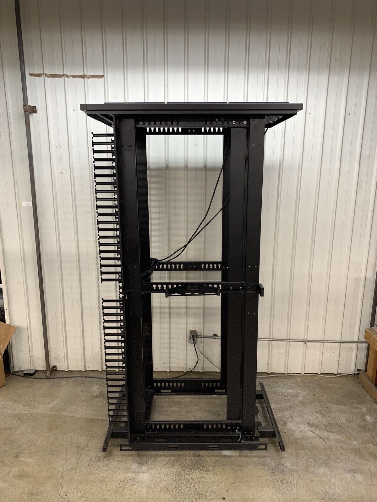 Siemen Vertipod Server Rack 45U Vp2-0AC111 Right Side No Panels