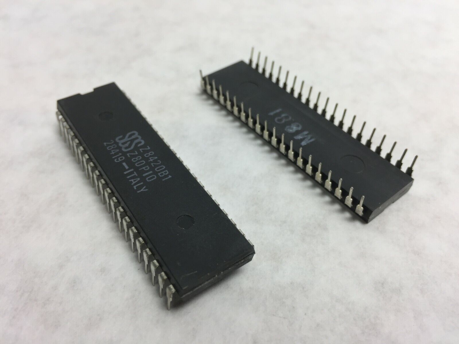 (2)  SGS Z8420B1 PIO Parallel In/Out Controller   NOS  Lot of 2