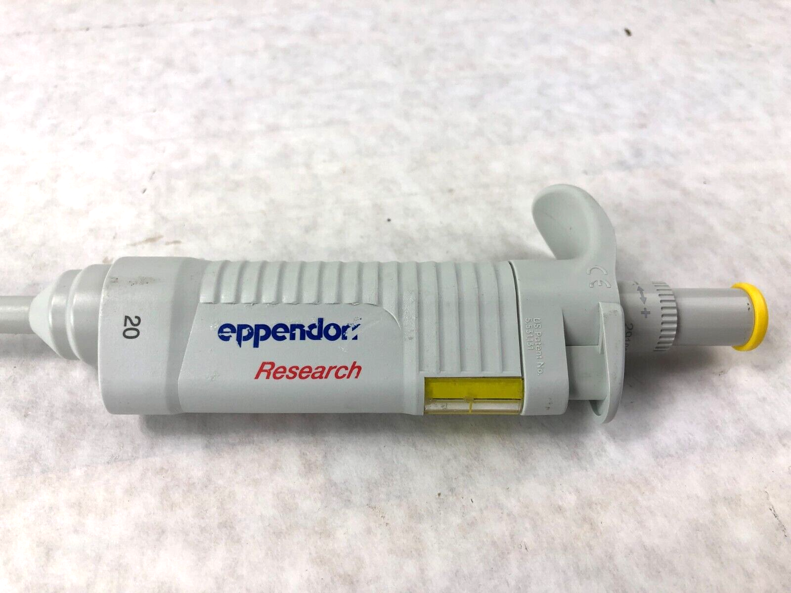 Lot of 2 Eppendorf Research 10 20 .5-10ul 2-20ul Pipettes