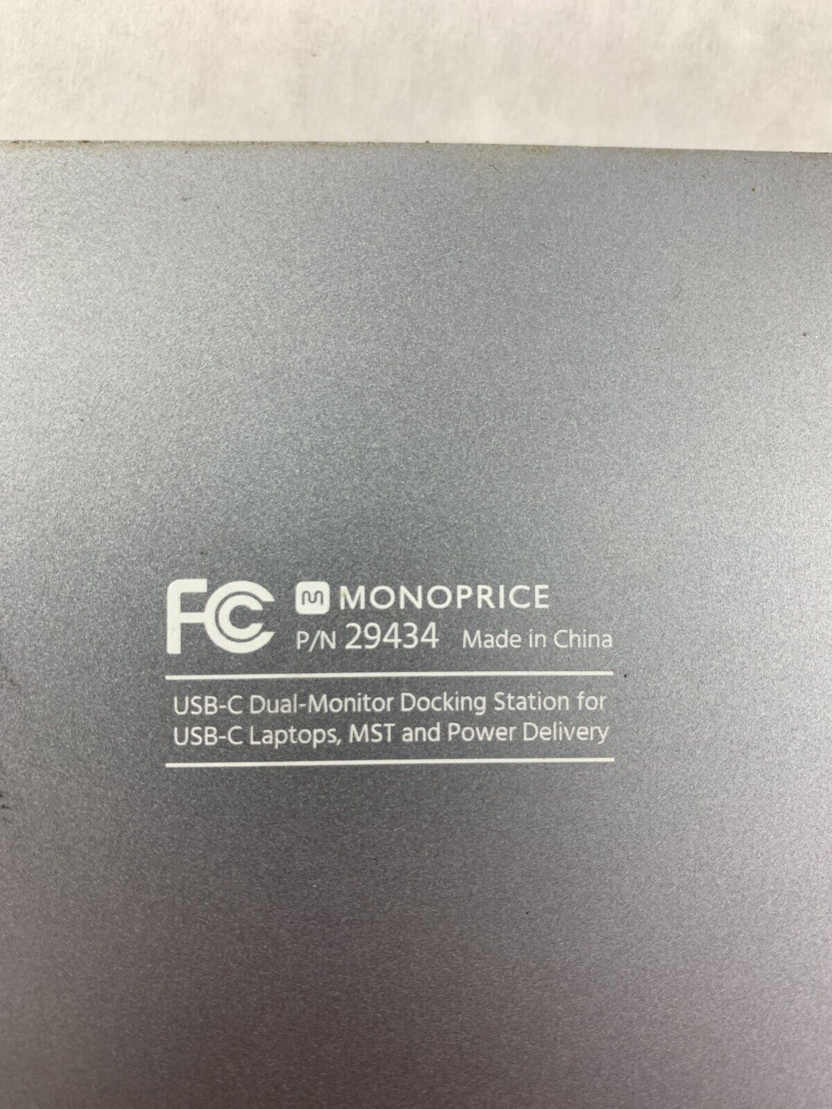 Monoprice USB-C Dual-Monitor Docking Station 100W  29434 w/ Power Supply
