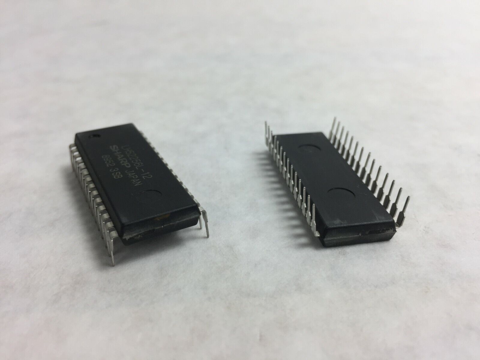 (5) Sharp LH52256L-12  Standard SRAM  32KX8  120ns  CMOS  PDIP28   Lot of 5