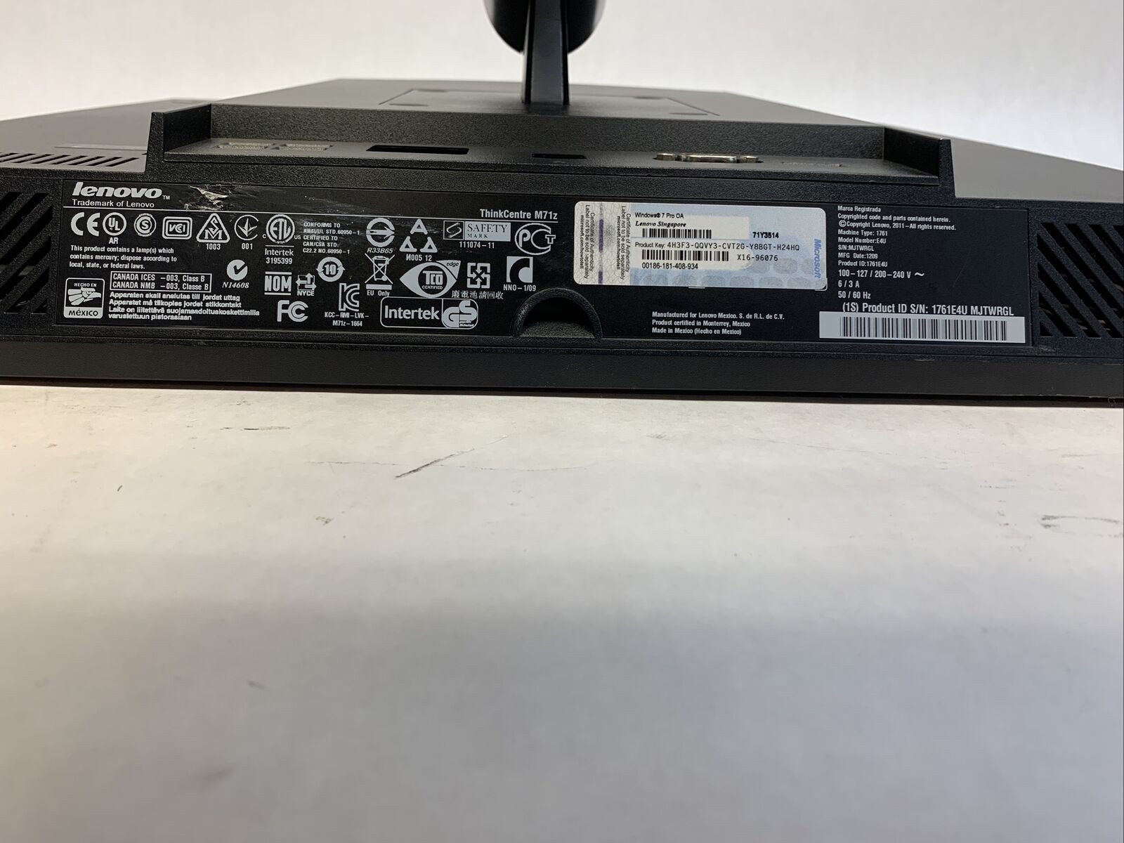 Lenovo ThinkCentre M71z AIO Intel Core i3-2121 3.3GHz 4GB RAM No HDD No OS
