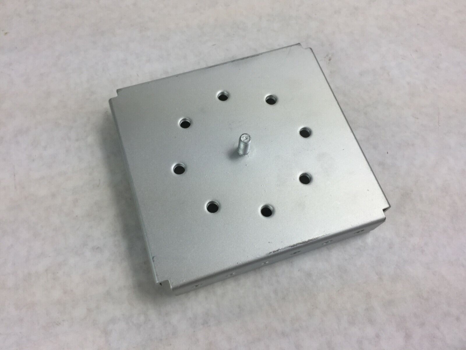 Foxconn 700-23935-01 Mounting Bracket   New