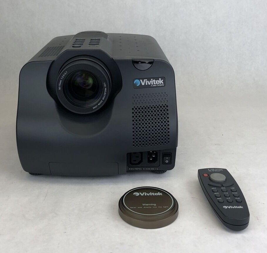 Vintage Vivitek Voyager A400 LCD Projector 407H:20 750 Lumens With Remote